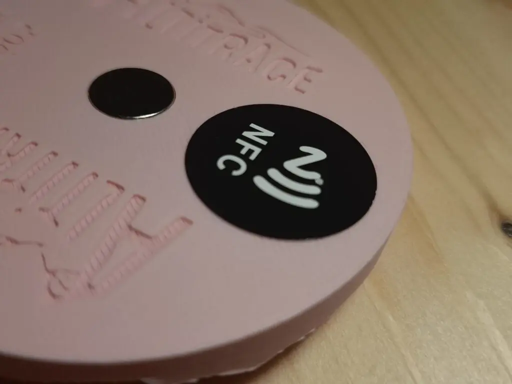 Puce NFC Altitrace pour lecture de traces de randonnée